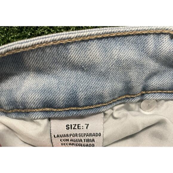GOGO Mom Jeans Womens Size 7 Light Wash Denim - Picture 6 of 7